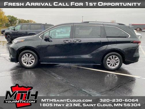 2025 Toyota Sienna XLE