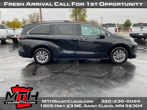 2025 Toyota Sienna XLE
