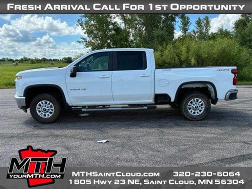 Summit White 2022 Chevrolet Silverado 2500 LT