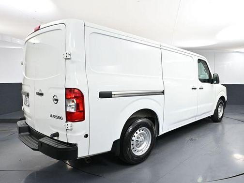 2021 Nissan NV Cargo NV2500 HD S/SV V6/V8
