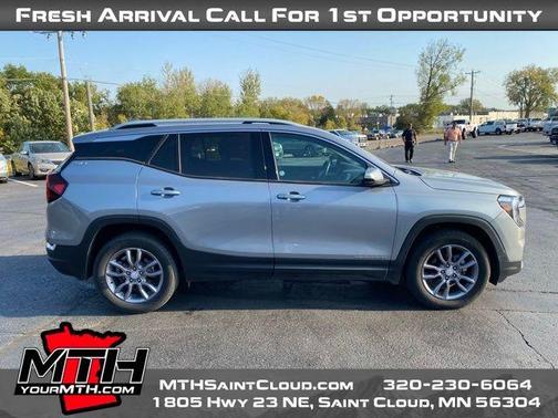 2024 GMC Terrain SLT