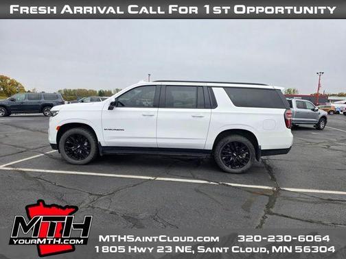 2022 Chevrolet Suburban RST