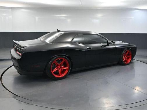 Pitch Black Clearcoat 2016 Dodge Challenger SRT Hellcat