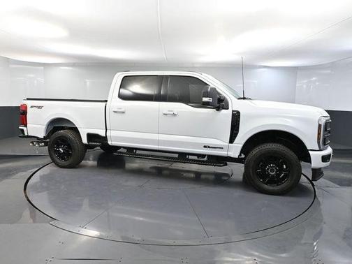Oxford White 2024 Ford F-250 XLT