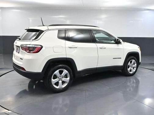 White Clearcoat 2018 Jeep Compass Latitude