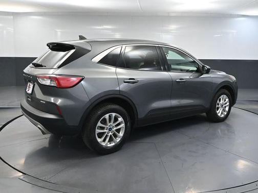 Carbonized Gray Metallic 2022 Ford Escape SE