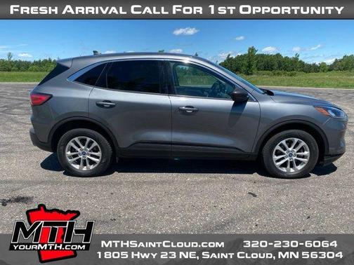 Carbonized Gray Metallic 2022 Ford Escape SE
