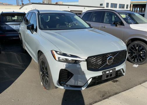 2026 Volvo XC60 B5 Core