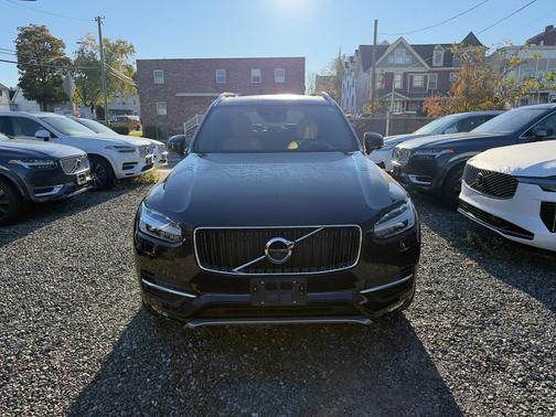 2019 Volvo XC90 T6 Momentum