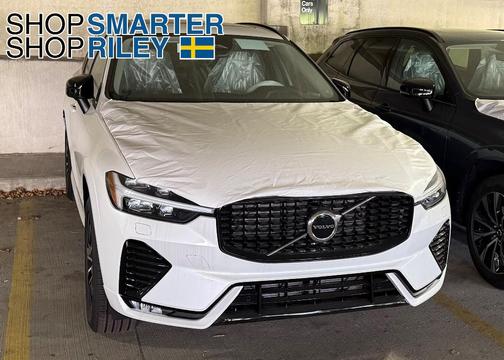 2025 Volvo XC60 B5 Core