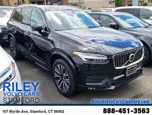 2022 Volvo XC90 T6 Momentum 7 Passenger