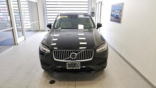 2022 Volvo XC90 T5 AWD Momentum 7 Seater