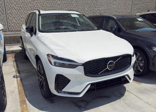 2026 Volvo XC60 B5 Ultra
