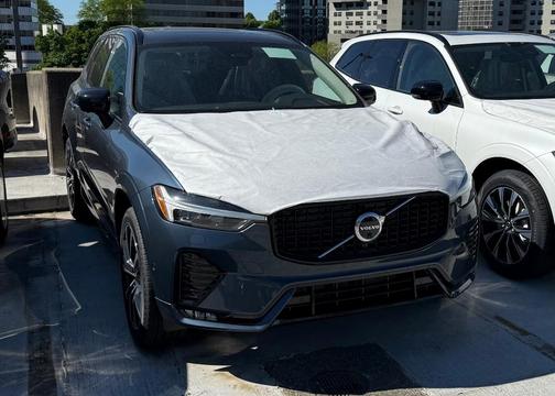 2025 Volvo XC60 B5 Plus