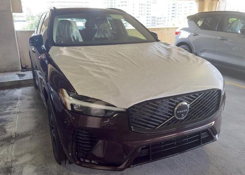 2026 Volvo XC60 B5 Plus