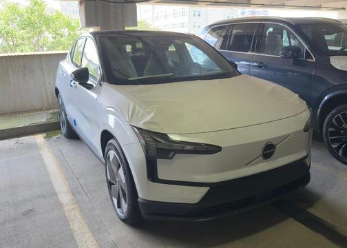 2025 Volvo EX30 Twin Motor Plus