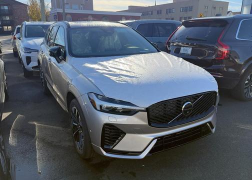 2026 Volvo XC60 Plug-In Hybrid T8 Plus