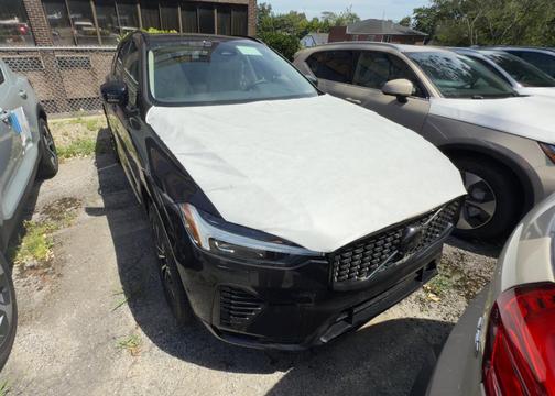2025 Volvo XC60 B5 Plus