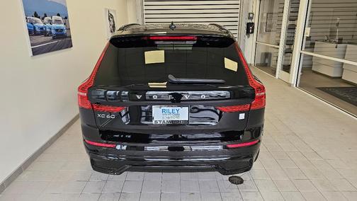 2022 Volvo XC60 Recharge Plug-In Hybrid T8 Polestar Engineered