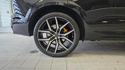 2022 Volvo XC60 Recharge Plug-In Hybrid T8 Polestar Engineered