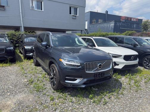 2024 Volvo XC90 B6 Plus Bright Theme 6-Seater