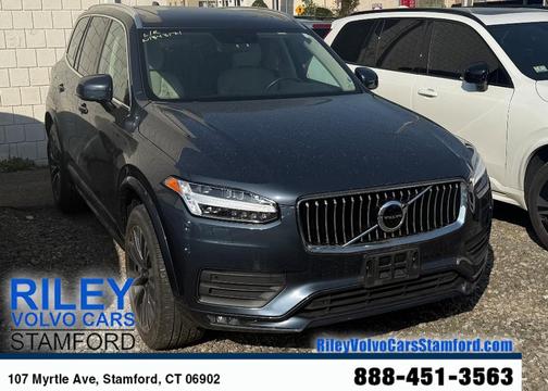 2022 Volvo XC90 T6 Momentum 6 Passenger