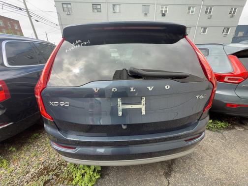 2022 Volvo XC90 T6 Momentum 6 Passenger