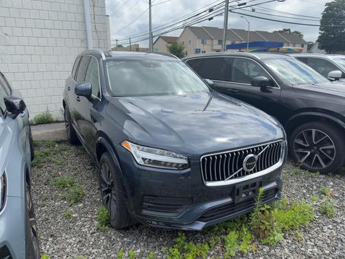 2022 Volvo XC90 T6 Momentum 6 Passenger