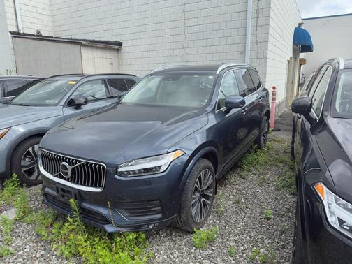 2022 Volvo XC90 T6 Momentum 6 Passenger
