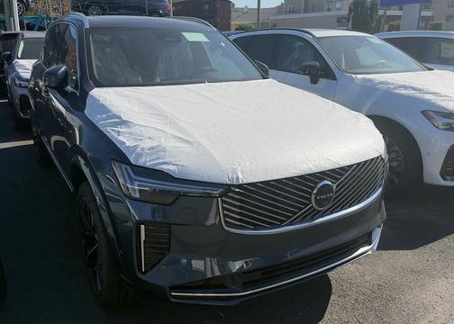 2026 Volvo XC90 B6 Plus 7-Seater
