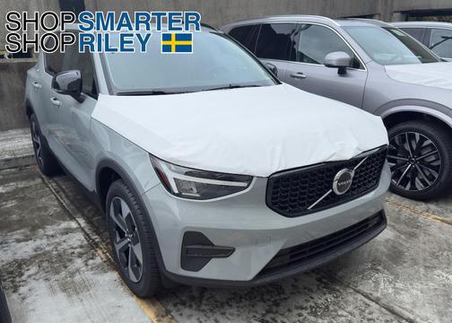 2026 Volvo XC40 B5 Core