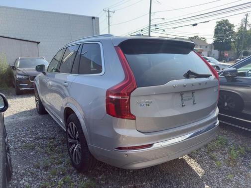 2024 Volvo XC90 B5 Core Bright Theme