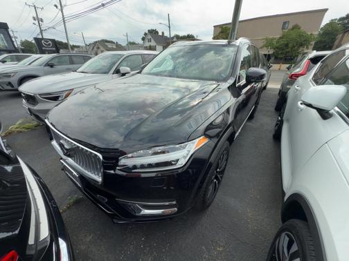 Onyx Black 2023 Volvo XC90 Plus