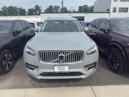 2024 Volvo XC90 B6 Ultimate Bright Theme 6-Seater