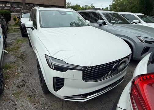 2025 Volvo XC90 Plug-In Hybrid T8 Plus 6-Seater
