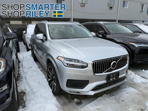 2021 Volvo XC90 T6 Momentum 6 Passenger