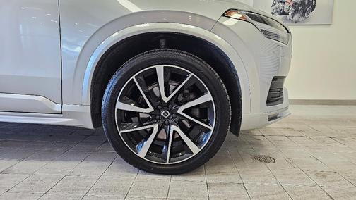 2021 Volvo XC90 T6 Momentum 6 Passenger
