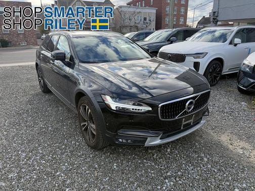 2018 Volvo V90 Cross Country T5