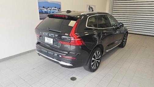 2023 Volvo XC60 B5 Plus Bright Theme