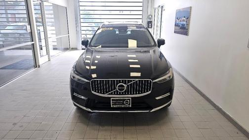 2023 Volvo XC60 B5 Plus Bright Theme