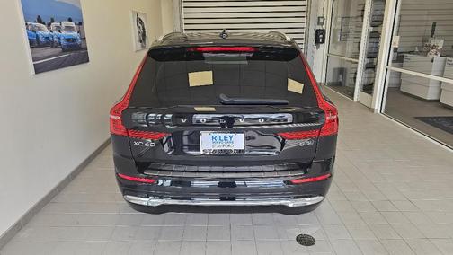 2023 Volvo XC60 B5 Plus Bright Theme