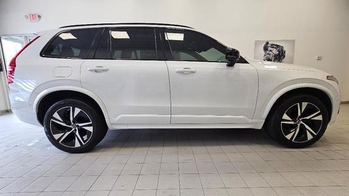 2022 Volvo XC90 Recharge Plug-In Hybrid T8 R-Design Extended Range 7P