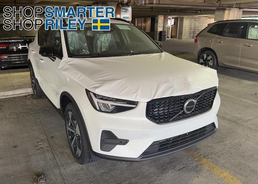 2026 Volvo XC40 B5 Core