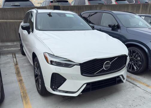 2026 Volvo XC60 B5 Plus