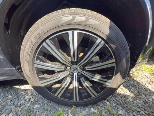 2024 Volvo XC90 B5 Core Bright Theme