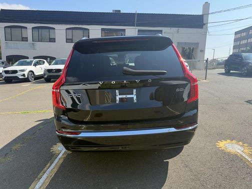 2024 Volvo XC90 B5 Core Bright Theme
