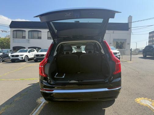 2024 Volvo XC90 B5 Core Bright Theme