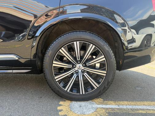 2024 Volvo XC90 B5 Core Bright Theme