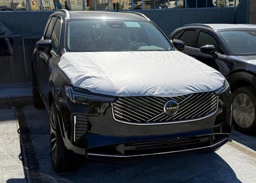 2025 Volvo XC90 Plug-In Hybrid T8 Plus 7-Seater