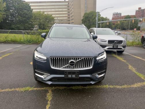 2024 Volvo XC90 B5 Core Bright Theme